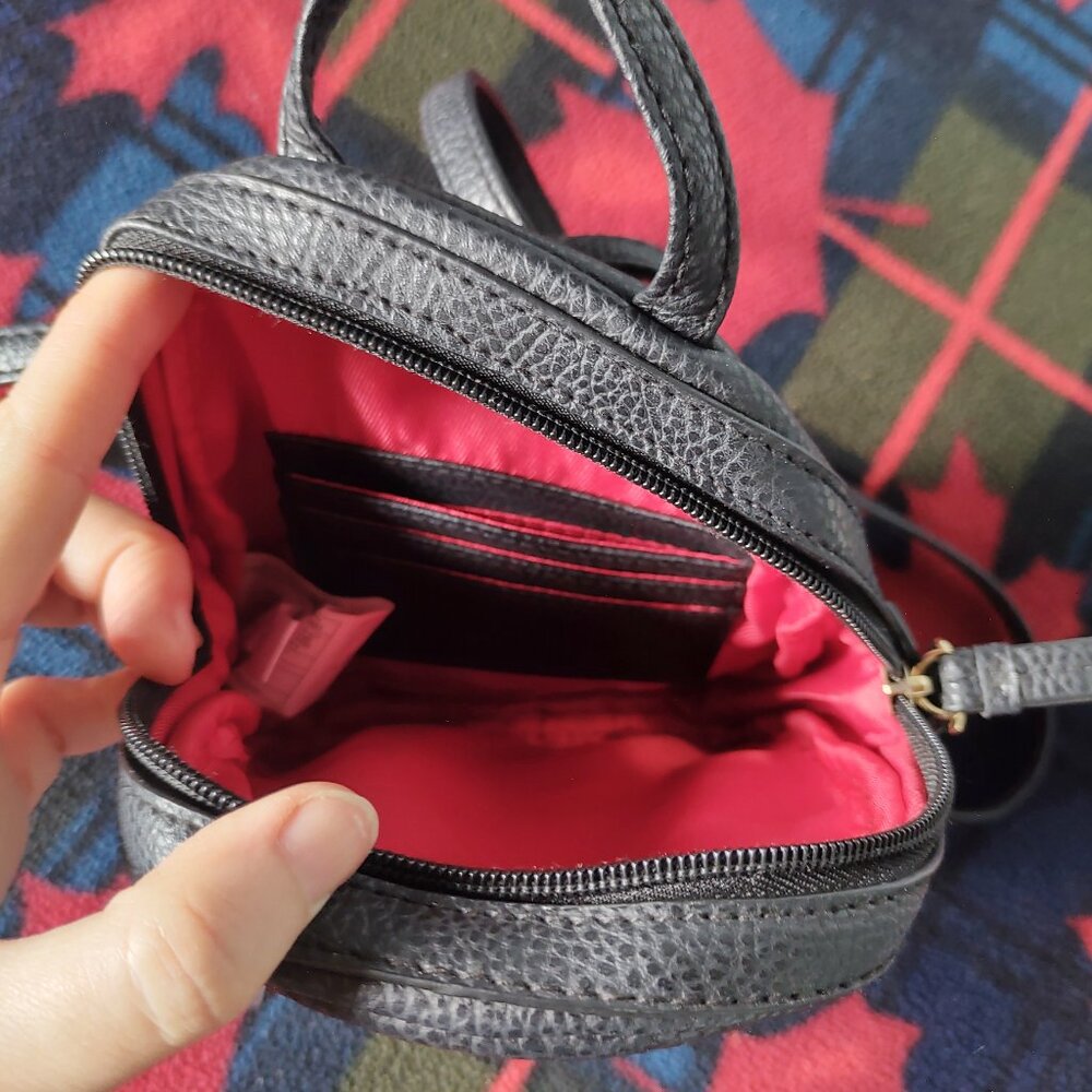 Avon Signature Small Multiway Bag - Picture 6 of 8